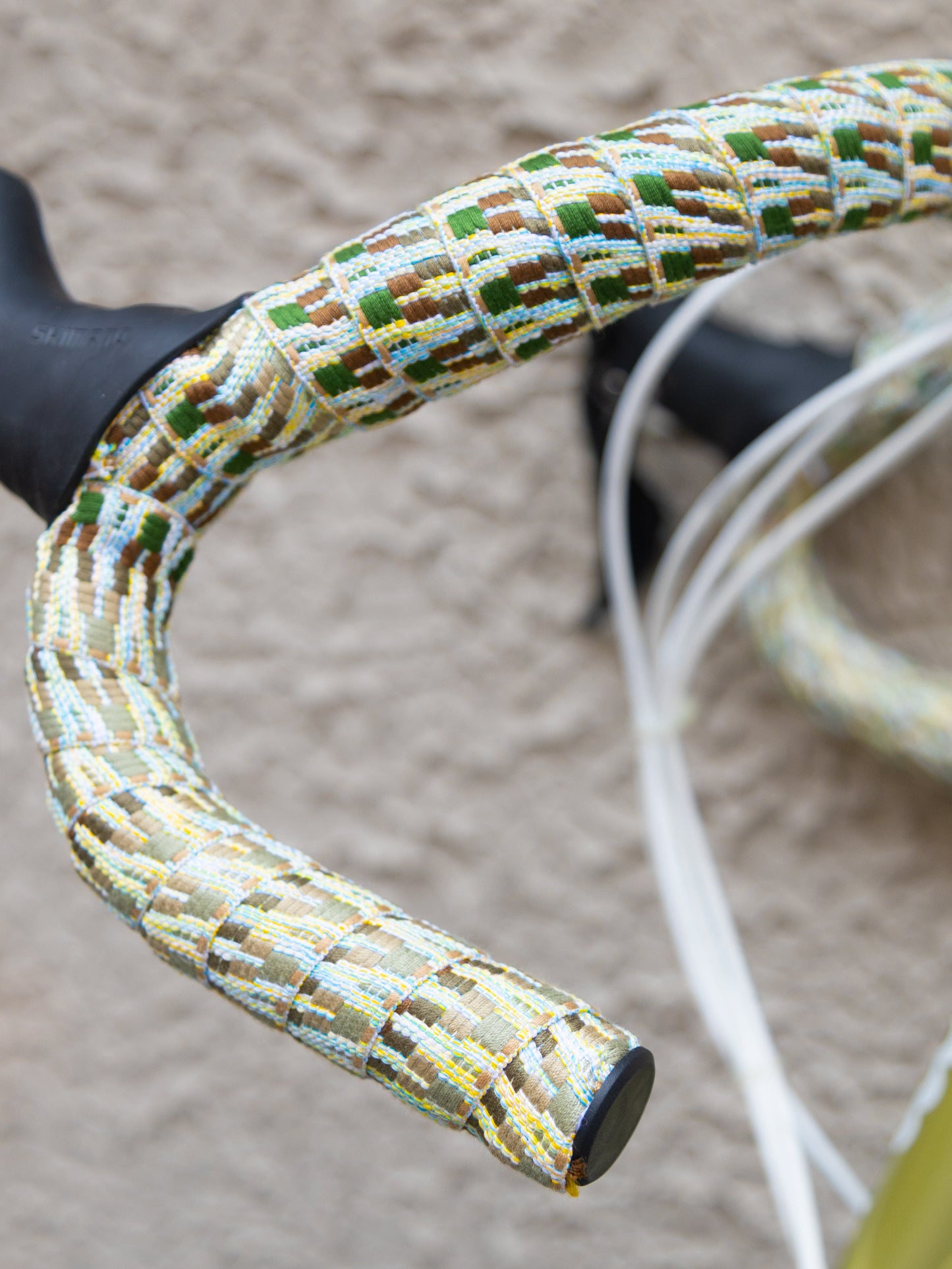 Water 26" Urban Gravel