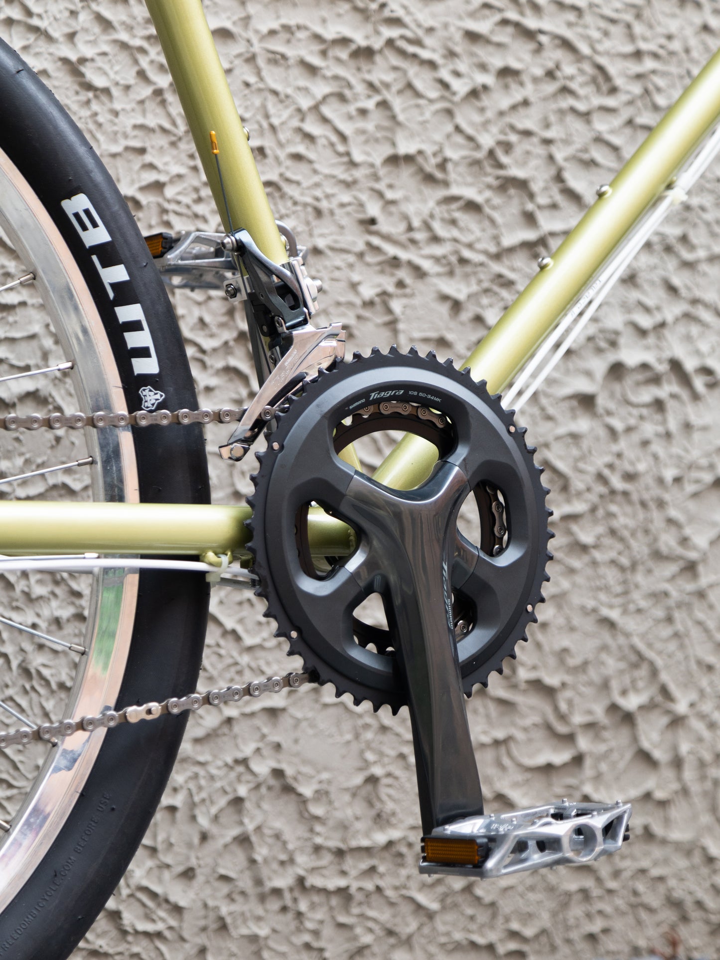 Water 26" Urban Gravel